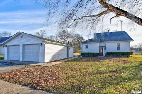 614 Virginia Ave, Taylorville, IL 62568
