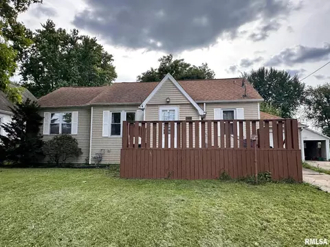 929 S Diamond St, Jacksonville, IL 62650