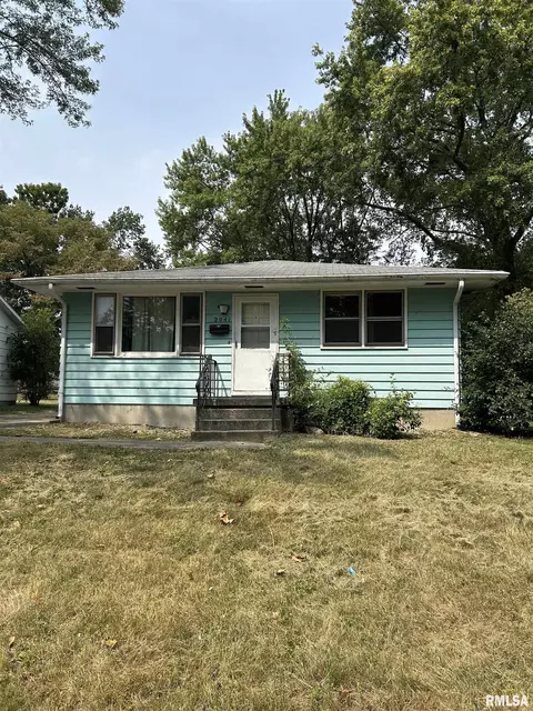 2041 Gregory Ct, Springfield, IL 62703