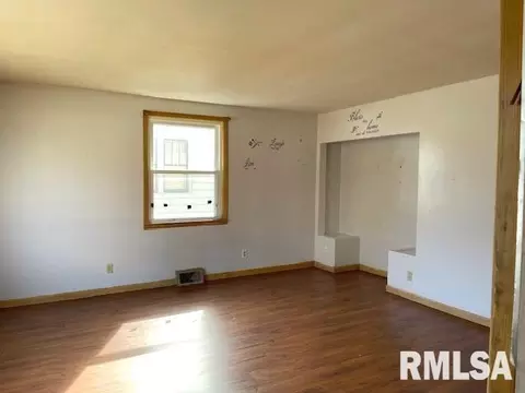 Living - 1905 S 13th St, Springfield, IL 62703 photo 1 of 2