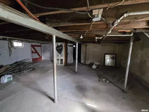 Other - 106 E Jackson St, Abingdon, IL 61410 photo 1 of 1