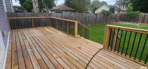 Exterior - 1328 N 3rd St, Springfield, IL 62702 photo 5 of 9