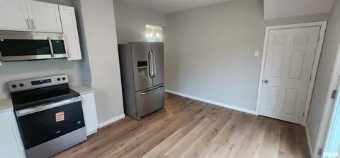 Entry Way - 1328 N 3rd St, Springfield, IL 62702 photo 12 of 15