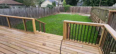 Exterior - 1328 N 3rd St, Springfield, IL 62702 photo 6 of 9
