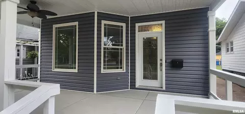 Exterior - 1328 N 3rd St, Springfield, IL 62702 photo 3 of 9