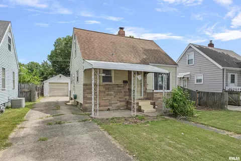 2040 N 22nd St, Springfield, IL 62702 photo 3