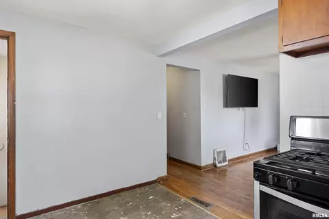 2040 N 22nd St, Springfield, IL 62702 photo 10