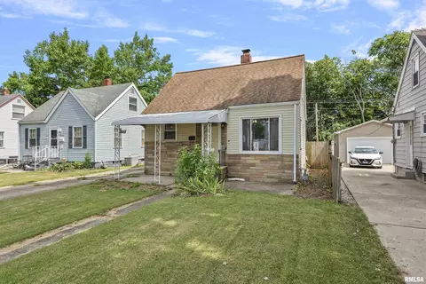 2040 N 22nd St, Springfield, IL 62702 photo 2