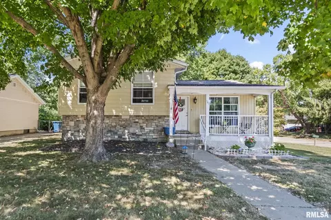 101 W Hawkeye Way, Springfield, IL 62707 photo 2
