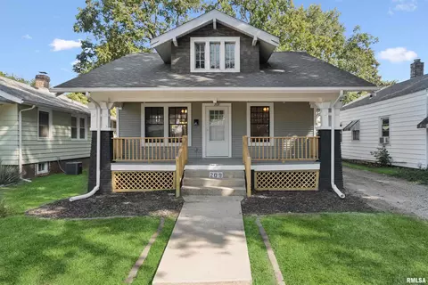 209 E Spruce St, Springfield, IL 62704