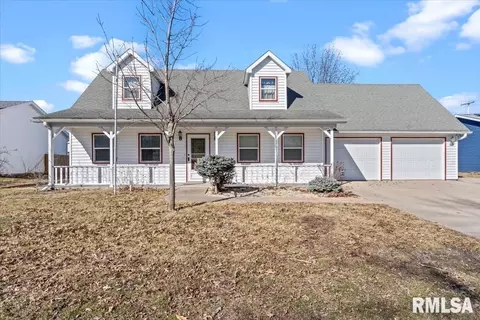 1214 W Jefferson St, Auburn, IL 62615