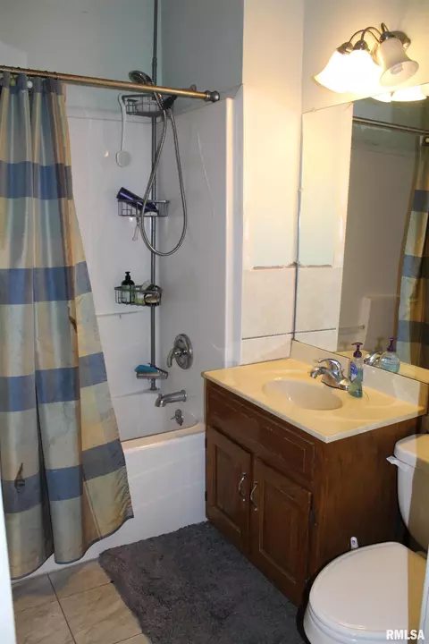 Bath - 1509 S Macarthur Blvd, Springfield, IL 62704 photo 1 of 1