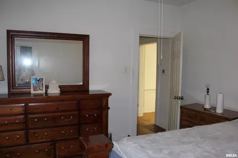 Bedroom - 1509 S Macarthur Blvd, Springfield, IL 62704 photo 2 of 3