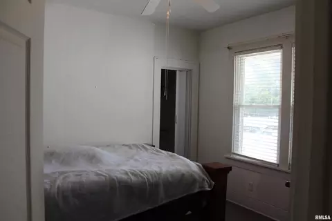 Bedroom - 1509 S Macarthur Blvd, Springfield, IL 62704 photo 3 of 3