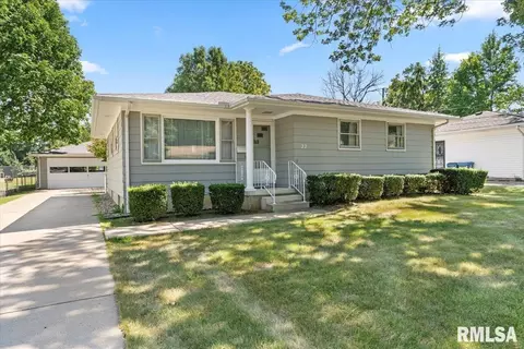 22 Babiak Ln, Springfield, IL 62712