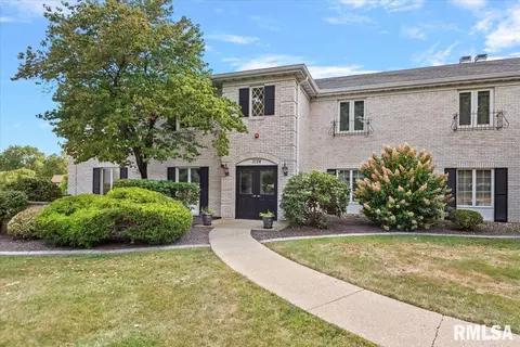 3124 Huntington Woods Dr, Springfield, IL 62704