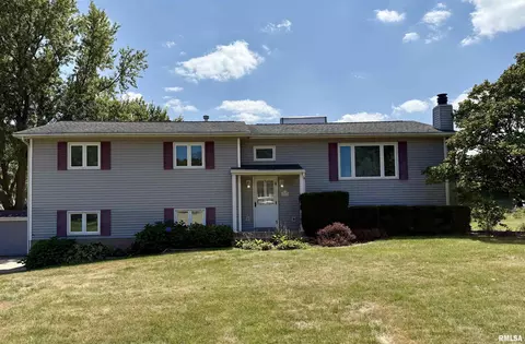 4256 Evergreen Dr, Galesburg, IL 61401