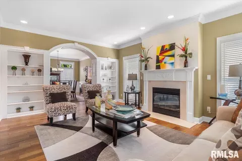 Living - 4712 Bears Paw Ct, Springfield, IL 62711 photo 1 of 6