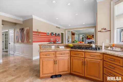 Kitchen - 4712 Bears Paw Ct, Springfield, IL 62711 photo 3 of 4