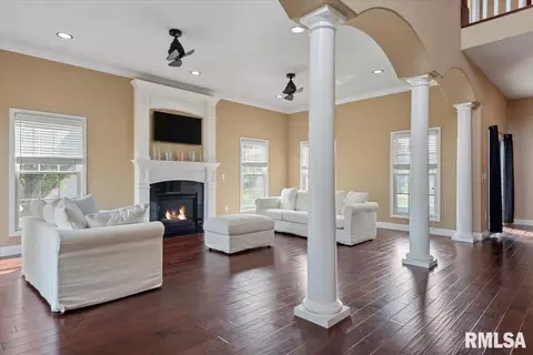 Living - 3704 Crystal Spring Dr, Springfield, IL 62711 photo 1 of 7