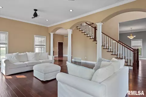 Living - 3704 Crystal Spring Dr, Springfield, IL 62711 photo 2 of 7
