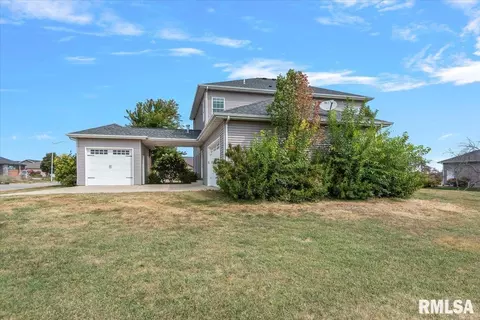 Exterior - 3704 Crystal Spring Dr, Springfield, IL 62711 photo 8 of 11