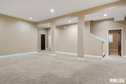 Living - 3704 Crystal Spring Dr, Springfield, IL 62711 photo 6 of 7