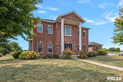 Exterior - 3704 Crystal Spring Dr, Springfield, IL 62711 photo 3 of 11