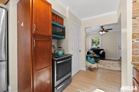 2832 S 3rd St, Springfield, IL 62703 photo 12
