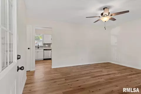2608 Sandgate Rd, Springfield, IL 62702 photo 5