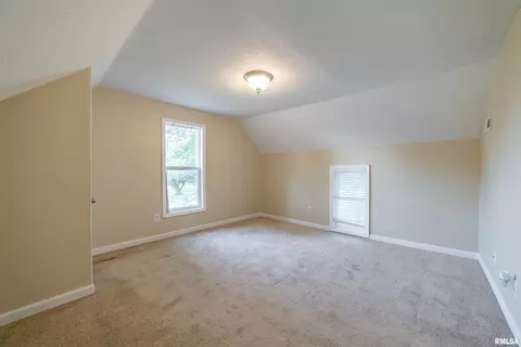 Bedroom - 325 E Columbus St, Columbus, IL 62320 photo 4 of 8