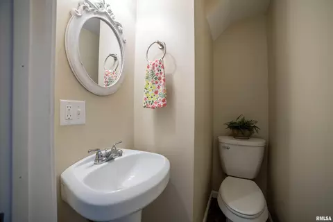 Bath - 325 E Columbus St, Columbus, IL 62320 photo 2 of 2