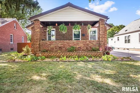 2061 N 20th St, Springfield, IL 62702 photo 2