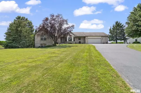 7378 Lawn View Dr, Williamsville, IL 62693