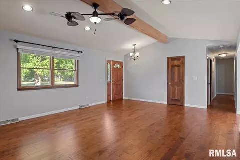 Living - 1060 Lenhart Rd, Springfield, IL 62711 photo 3 of 6