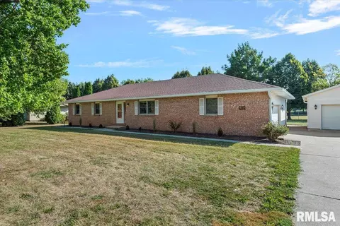 1060 Lenhart Rd, Springfield, IL 62711