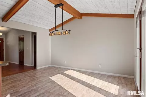 Dining - 1060 Lenhart Rd, Springfield, IL 62711 photo 1 of 1