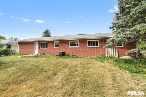Exterior - 3418 S Park Ave, Springfield, IL 62704 photo 3 of 4