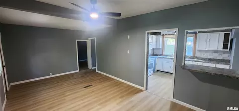 Entry Way - 1710 E Carpenter St, Springfield, IL 62702 photo 5 of 5