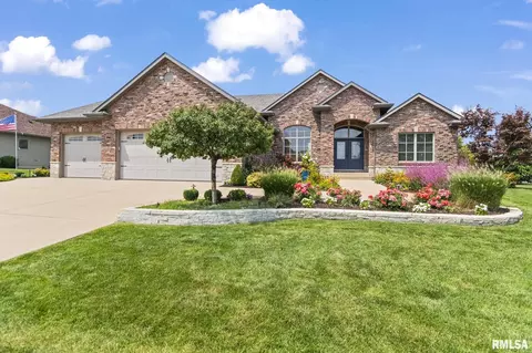4509 Lynhurst Rd, Springfield, IL 62711