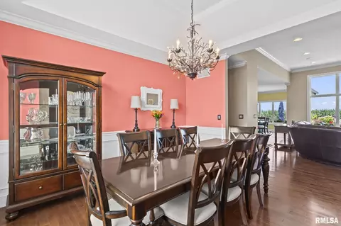 Dining - 4509 Lynhurst Rd, Springfield, IL 62711 photo 2 of 4