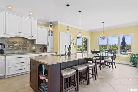 Kitchen - 4509 Lynhurst Rd, Springfield, IL 62711 photo 1 of 6