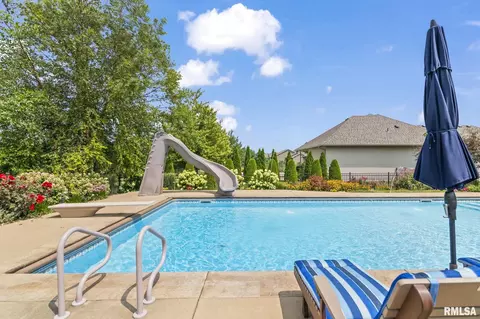 Exterior - 4509 Lynhurst Rd, Springfield, IL 62711 photo 6 of 12