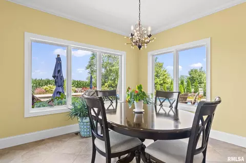 Dining - 4509 Lynhurst Rd, Springfield, IL 62711 photo 3 of 4
