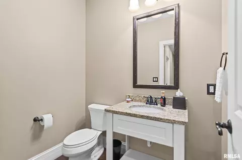 Bath - 4509 Lynhurst Rd, Springfield, IL 62711 photo 4 of 5