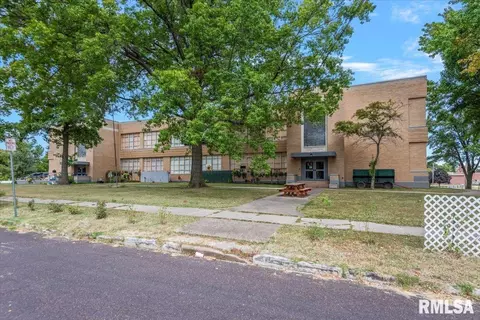 352 Franklin St, Jacksonville, IL 62650