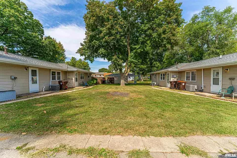 620 Short 11th St, Lincoln, IL 62656