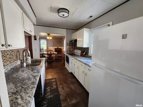 Kitchen - 1645 N 21st St, Springfield, IL 62702 photo 1 of 1