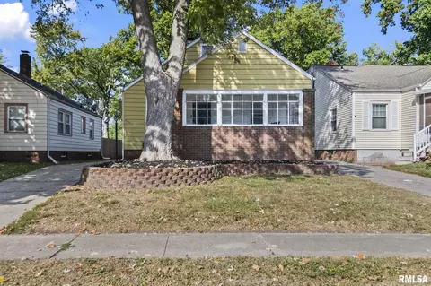 2353 S 8th St, Springfield, IL 62703 photo 2