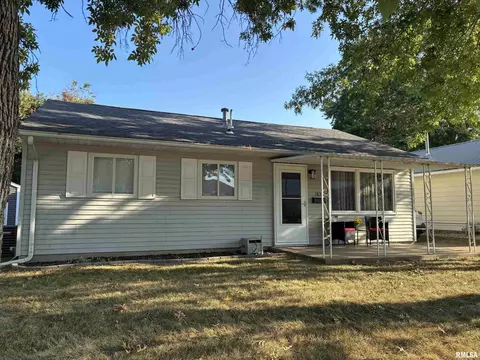 1823 N Highland Dr, Quincy, IL 62301